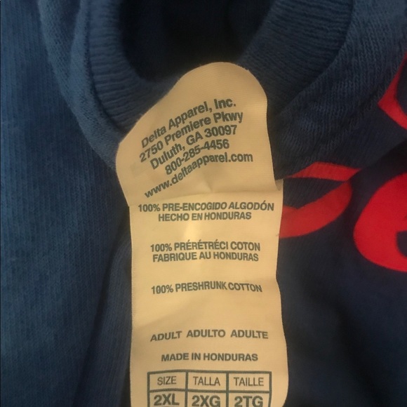 Beauty and the beast Tee - Picture 3 of 3